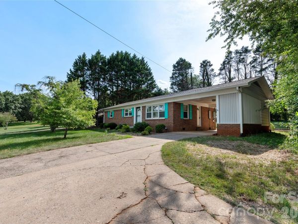 425 Bost Road , Morganton, NC 28655