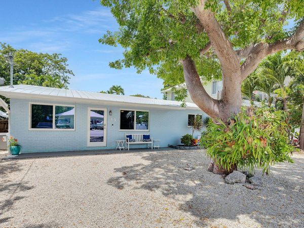 19 SE Marlin Avenue, KEY LARGO, FL 33037