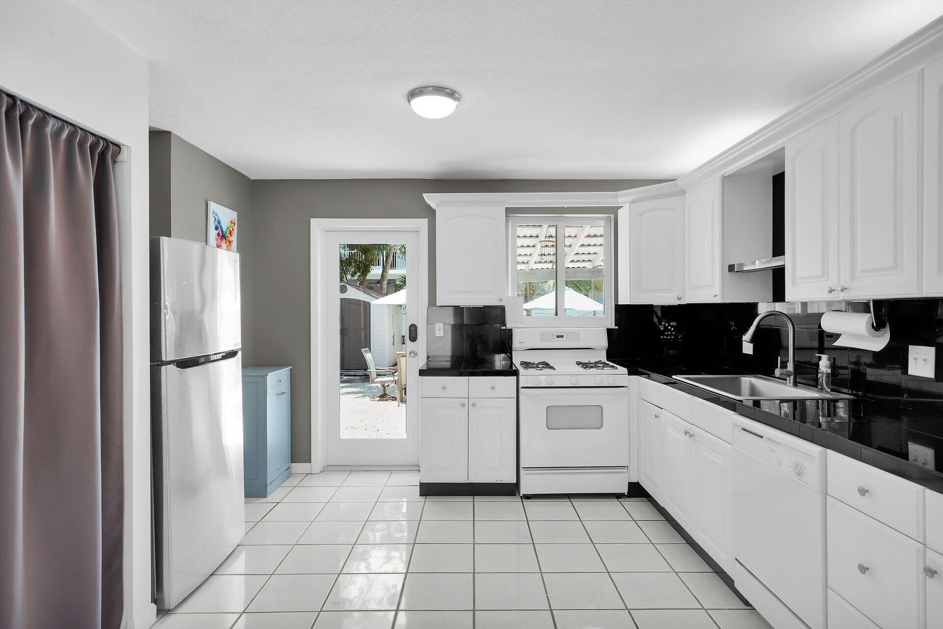 19 SE Marlin Avenue, Key Largo, FL 33037 Photo