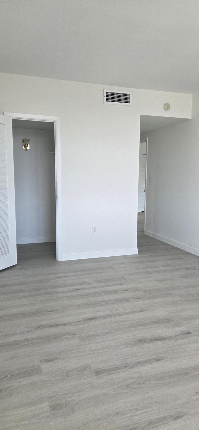 1980 S Ocean Drive, Unit 22c, Hallandale Beach, FL 33009 Photo
