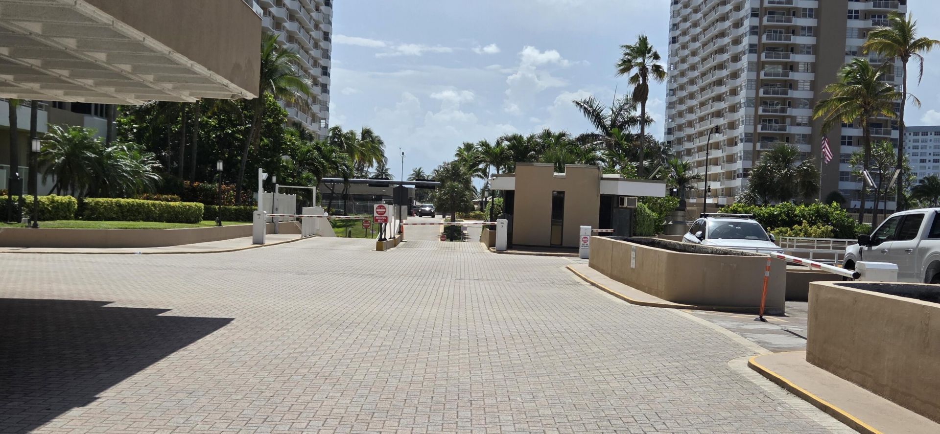 1980 S Ocean Drive, Unit 22c, Hallandale Beach, FL 33009 Photo