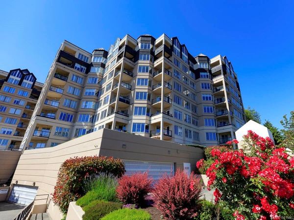 203 Kimta Rd, Unit #423, Victoria, BC V9A 6T5