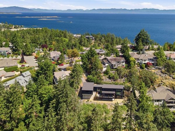 3576 Sheffield Pl , Nanoose Bay, BC V9P 9J8
