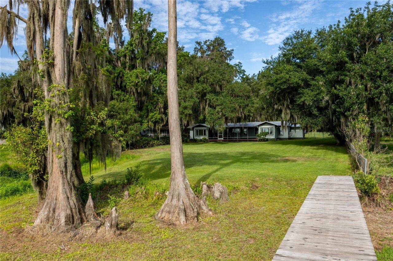 7521 NE 222nd Street , Melrose, FL 32666 Photo