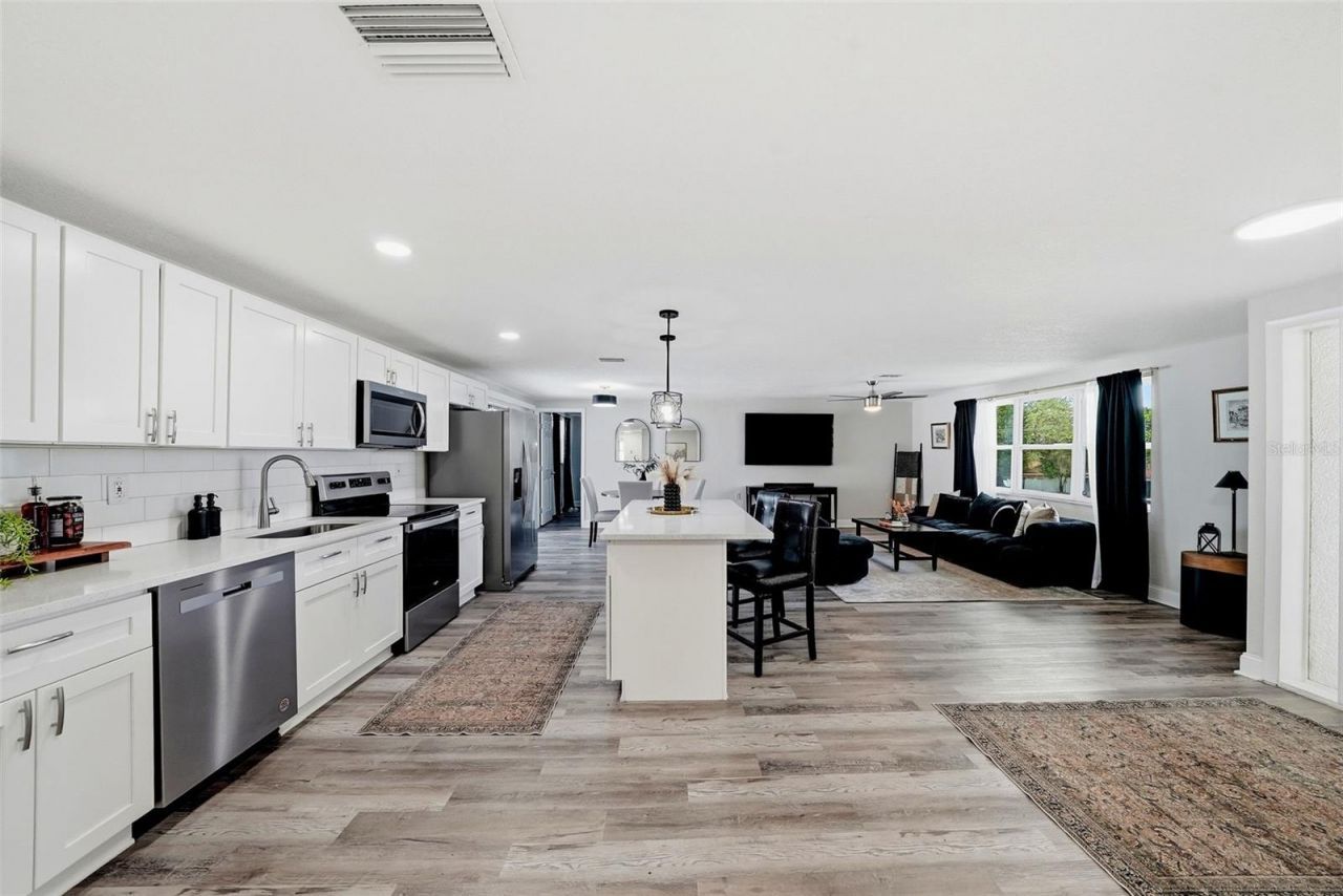 6072 Airmont Drive, Spring Hill, FL 34606 Photo