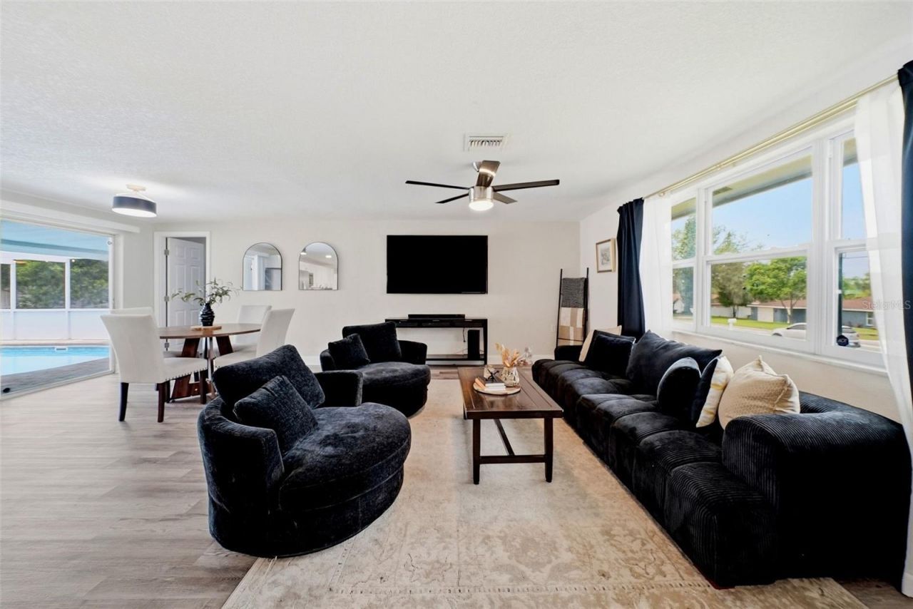 6072 Airmont Drive, Spring Hill, FL 34606 Photo