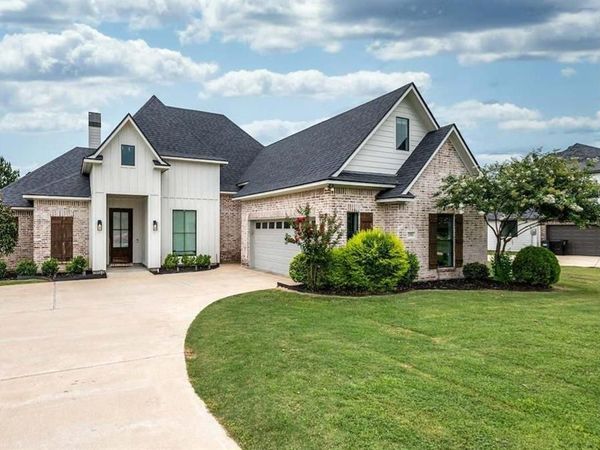 191 Donna Drive , Stonewall, LA 71078