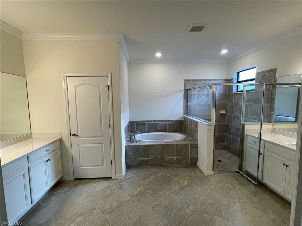 9353 Glenforest Dr, Naples, FL 34120 Photo