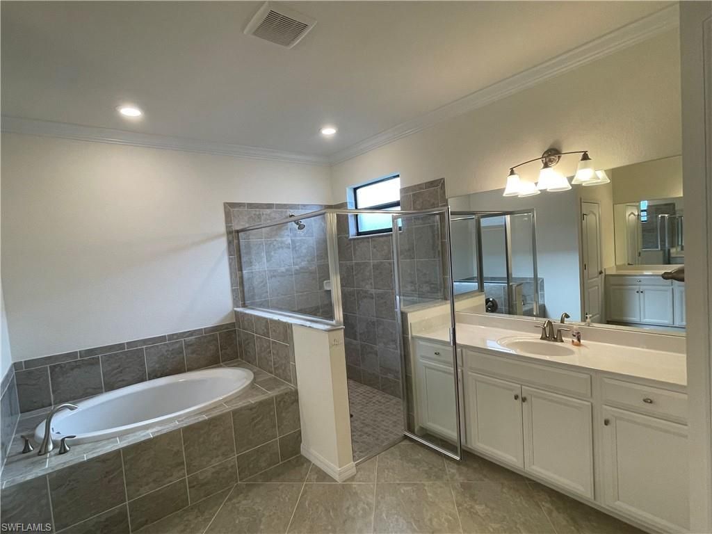 9353 Glenforest Dr, Naples, FL 34120 Photo