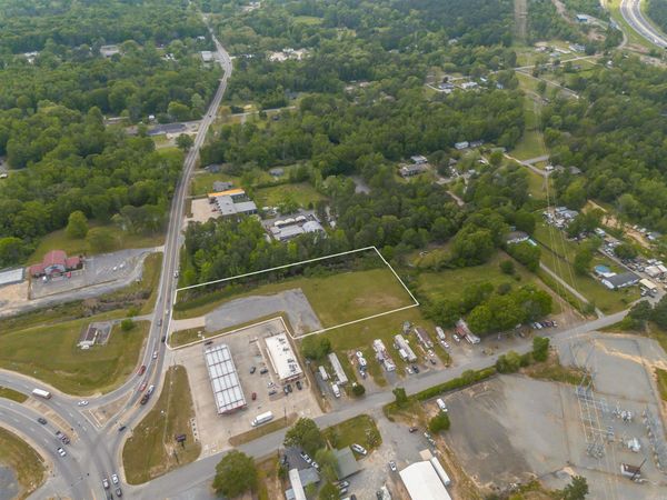 21600 N Highway 365 , Maumelle, AR 72113