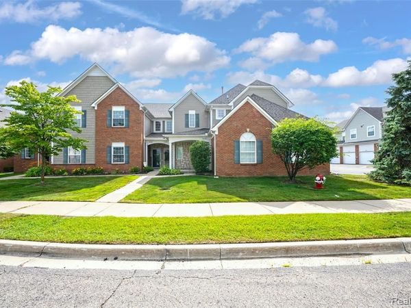 54726 Monarch Drive, Shelby Twp, MI 48316