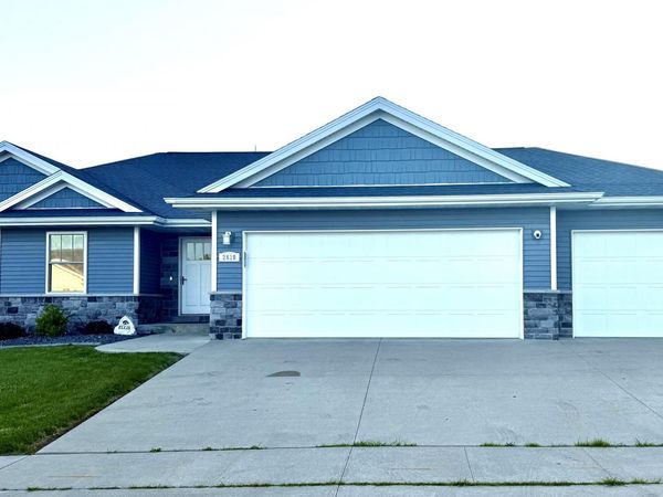 2619 Millstone Drive, Dubuque, IA 52002