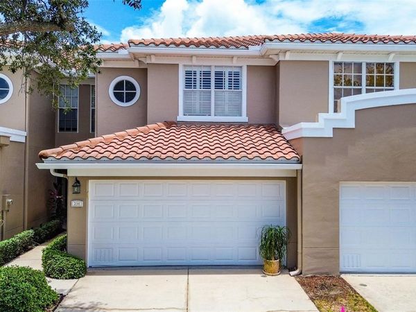 256 VALENCIA CIRCLE, ST PETERSBURG, FL 33716