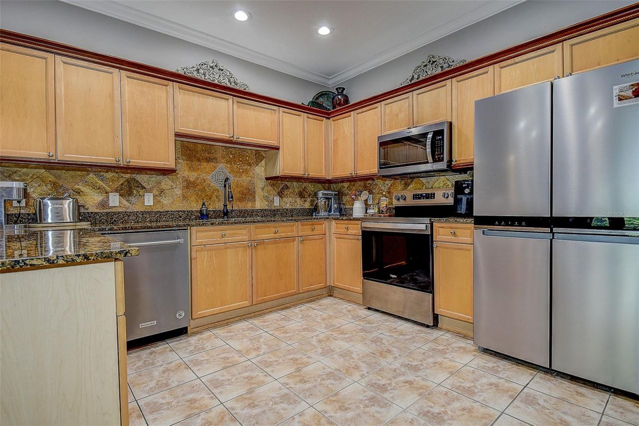 256 Valencia Circle, Saint Petersburg, FL 33716 Photo