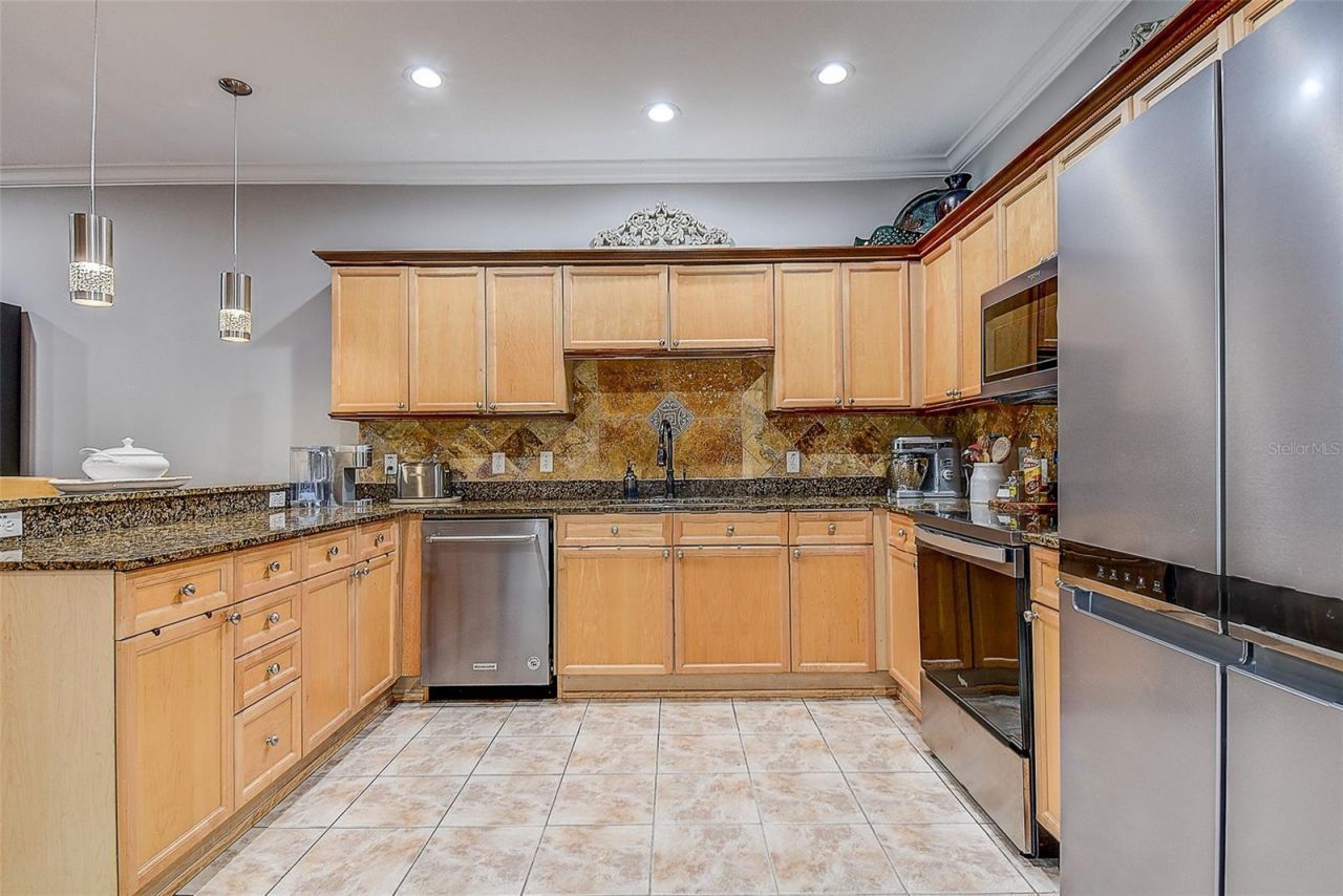 256 Valencia Circle, Saint Petersburg, FL 33716 Photo