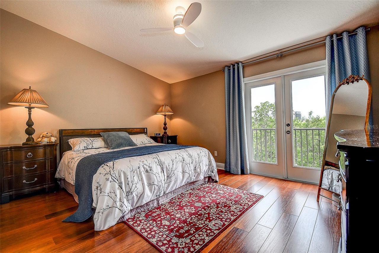 256 Valencia Circle, Saint Petersburg, FL 33716 Photo