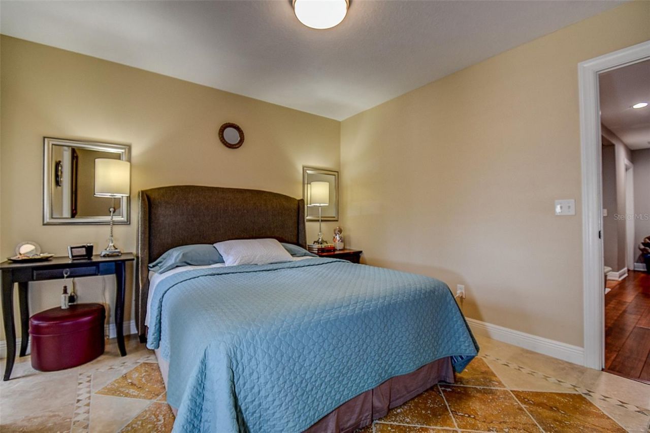 256 Valencia Circle, Saint Petersburg, FL 33716 Photo
