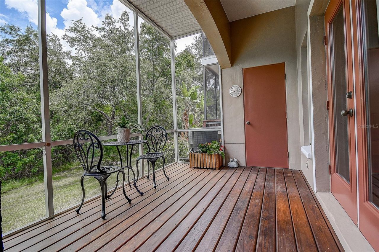 256 Valencia Circle, Saint Petersburg, FL 33716 Photo