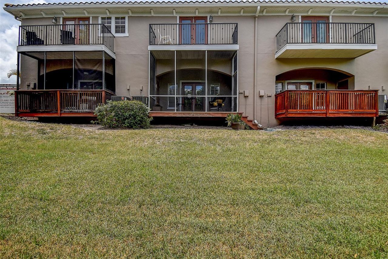 256 Valencia Circle, Saint Petersburg, FL 33716 Photo