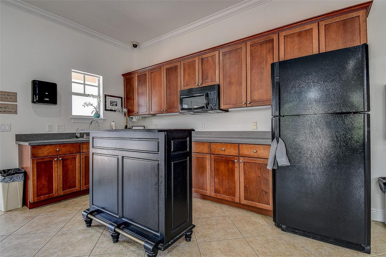 256 Valencia Circle, Saint Petersburg, FL 33716 Photo