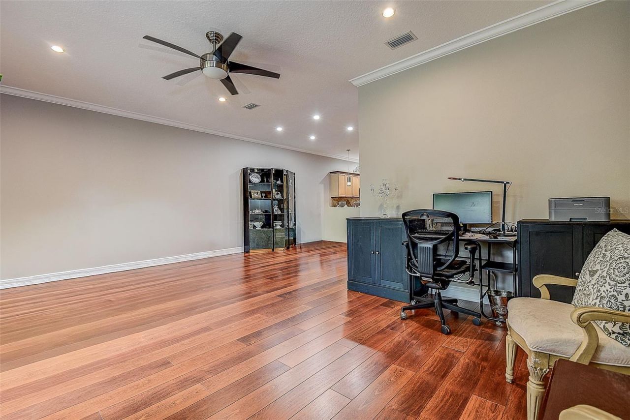 256 Valencia Circle, Saint Petersburg, FL 33716 Photo