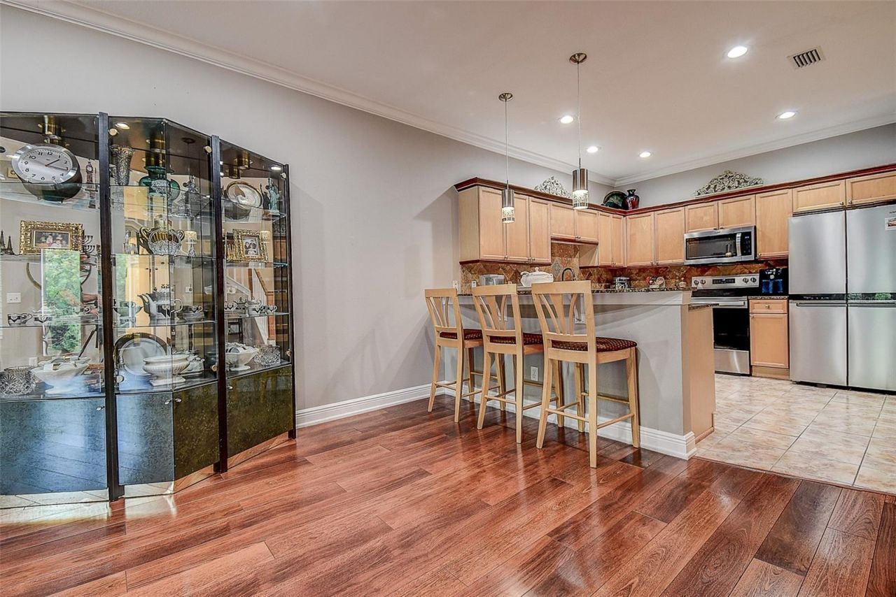 256 Valencia Circle, Saint Petersburg, FL 33716 Photo