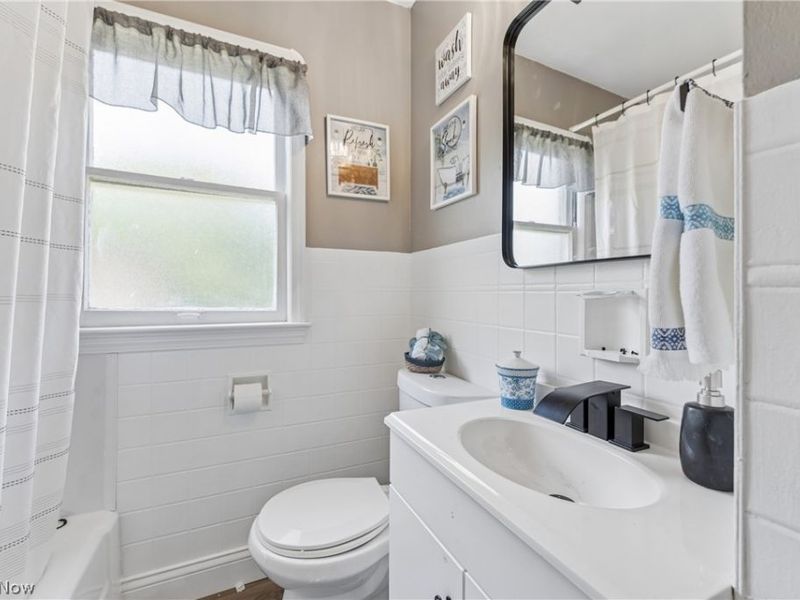 14519 Orchard Park Avenue, Cleveland, OH 44111 Photo 20