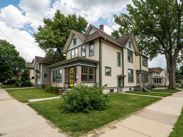 421 Central AVENUE, Unit 123&12, Waukesha, WI 53186