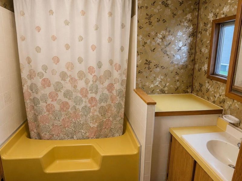 23 Skyline Drive, Ashville, OH 43103 Photo 3