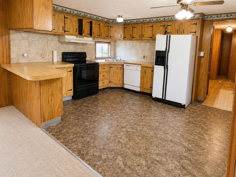 23 Skyline Drive, Ashville, OH 43103 Photo 6