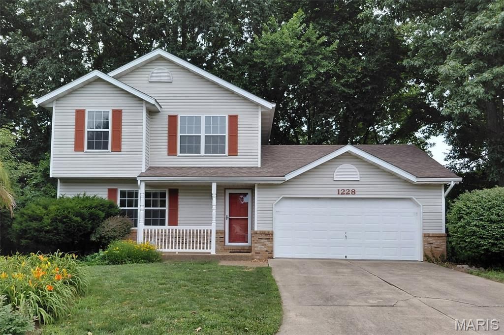 1228 Cedar Ridge Court, Collinsville, IL 62234 Main Photo