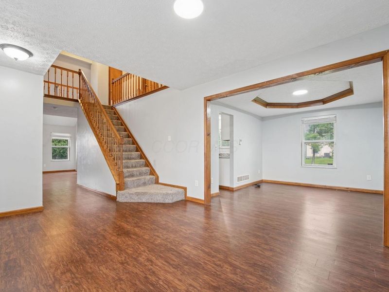 8488 Sunlight Drive , Reynoldsburg, OH 43068 Photo 9