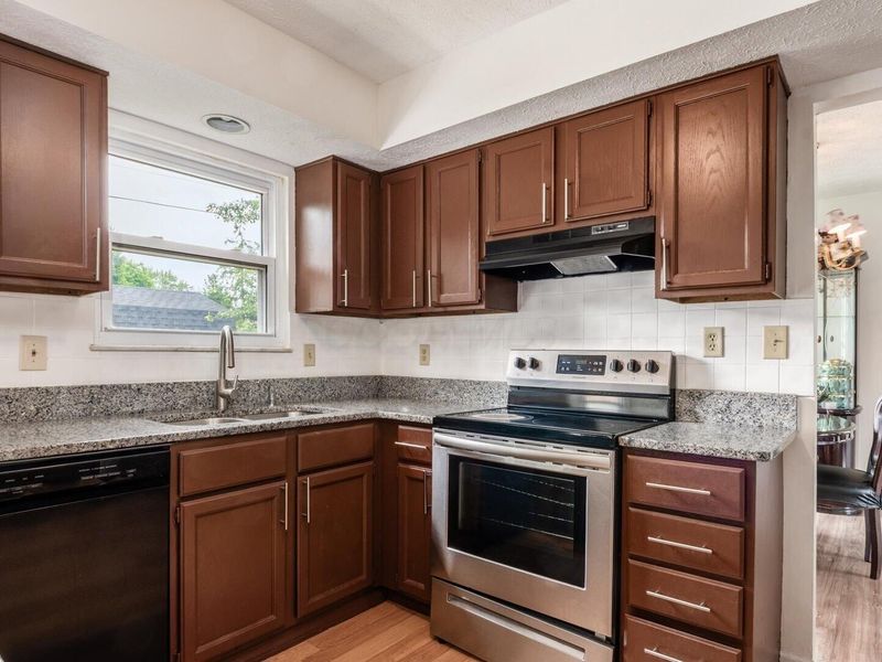424 Jonell Lane, Reynoldsburg, OH 43068 Photo 10