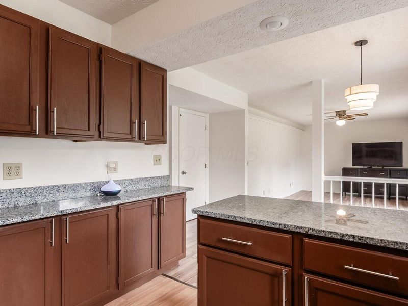 424 Jonell Lane, Reynoldsburg, OH 43068 Photo 12