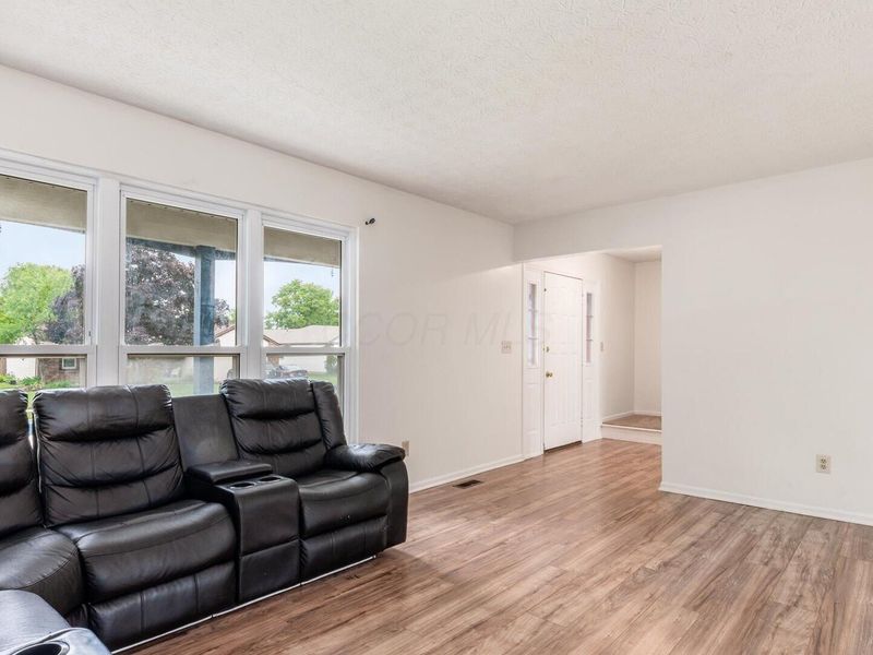 424 Jonell Lane, Reynoldsburg, OH 43068 Photo 6