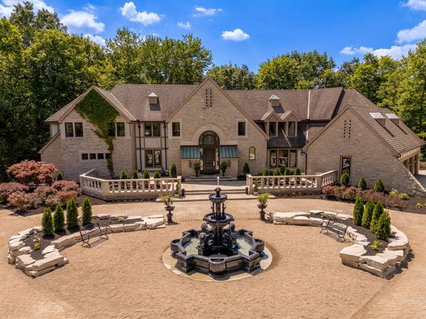 1635 Strathshire Hall Place, Powell, OH 43065