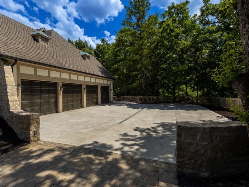 1635 Strathshire Hall Place, Powell, OH 43065 Photo 14