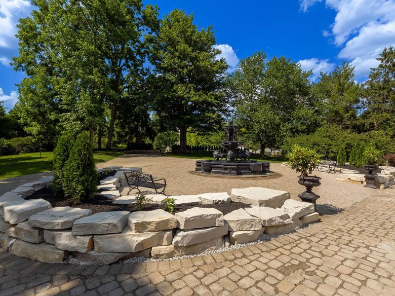 1635 Strathshire Hall Place, Powell, OH 43065 Photo 8