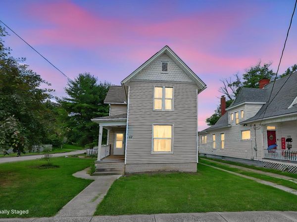 57 N Pine Street , Newark, OH 43055