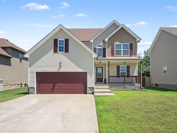 689 Fox Hound Dr , Clarksville, TN 37040