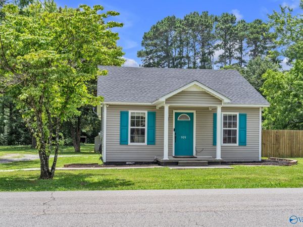 909 5th Avenue, Athens, AL 35611