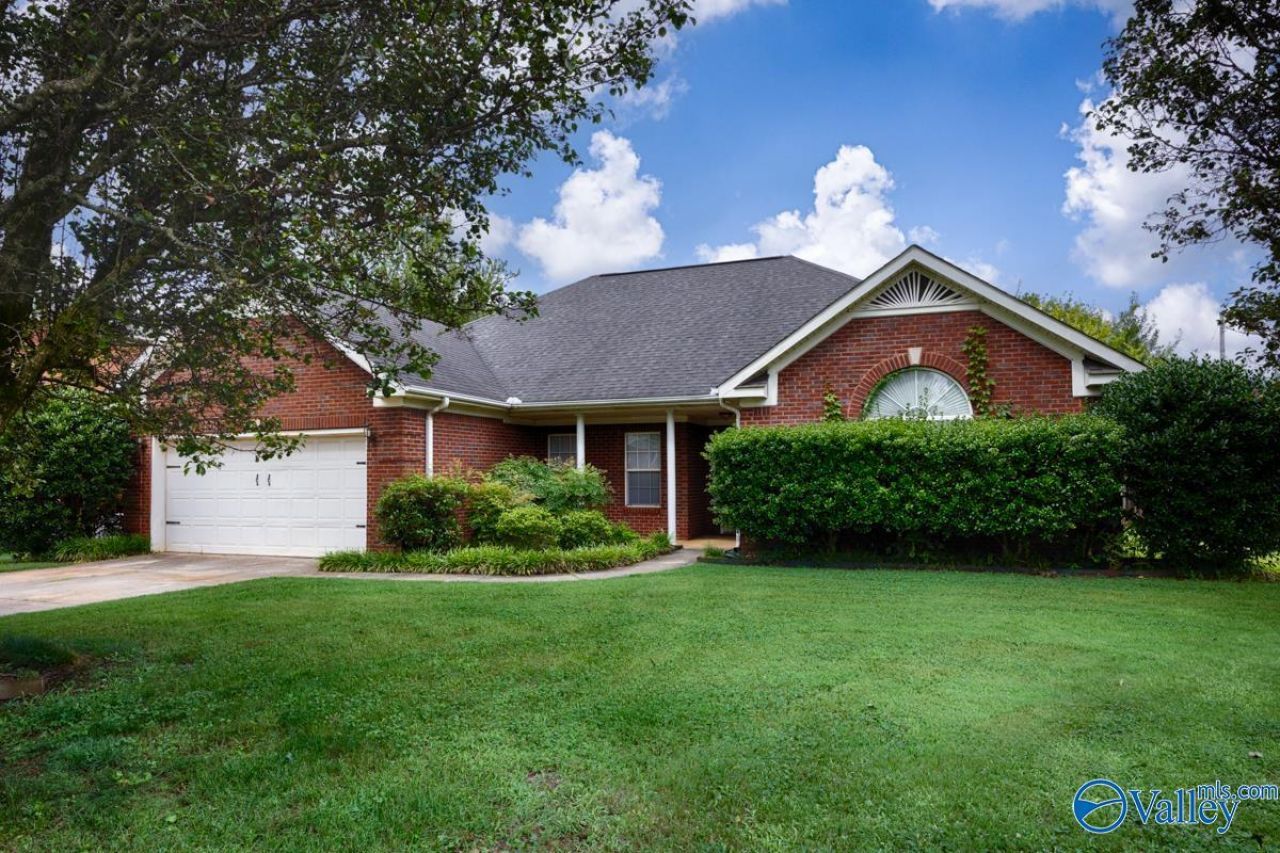 100 Twelve Oaks Drive Madison, AL 35758