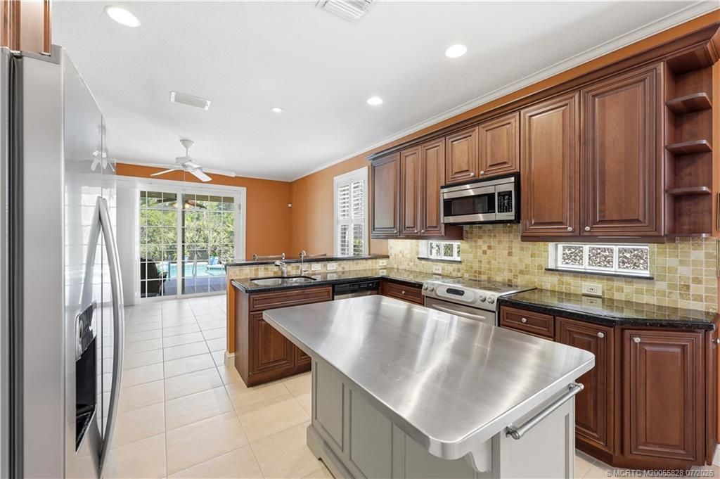 3736 NW Deer Oak Drive, Jensen Beach, FL 34957 Photo