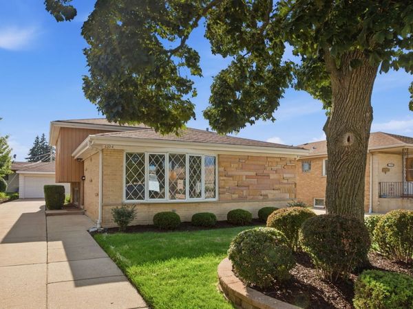 6204 N Emerson Street , Rosemont, IL 60018