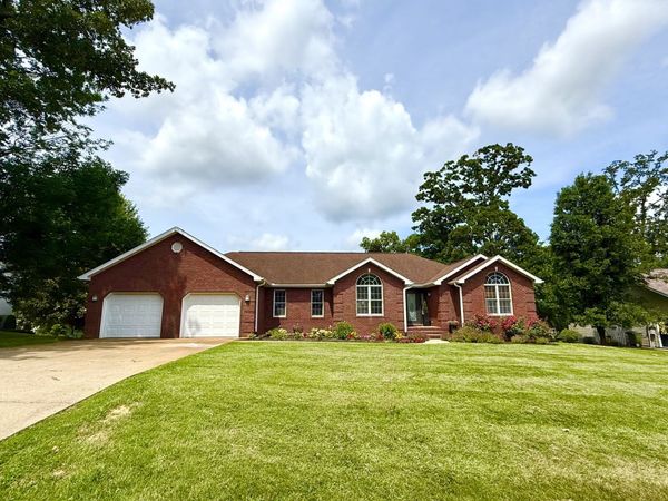 2504 Saddle Lane , Marion, IL 62959