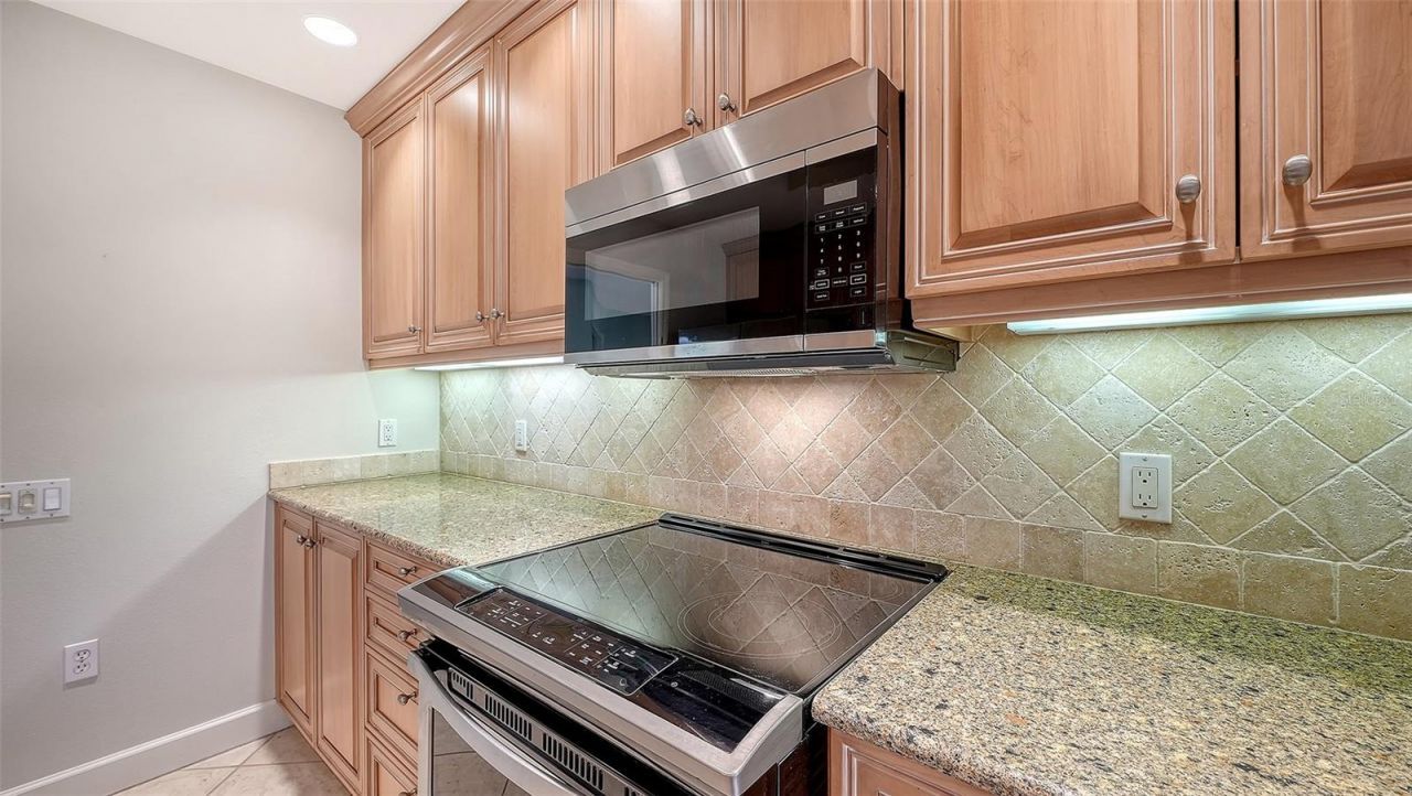 5211 Parisienne Place, Unit 101B27, Sarasota, FL 34238 Photo
