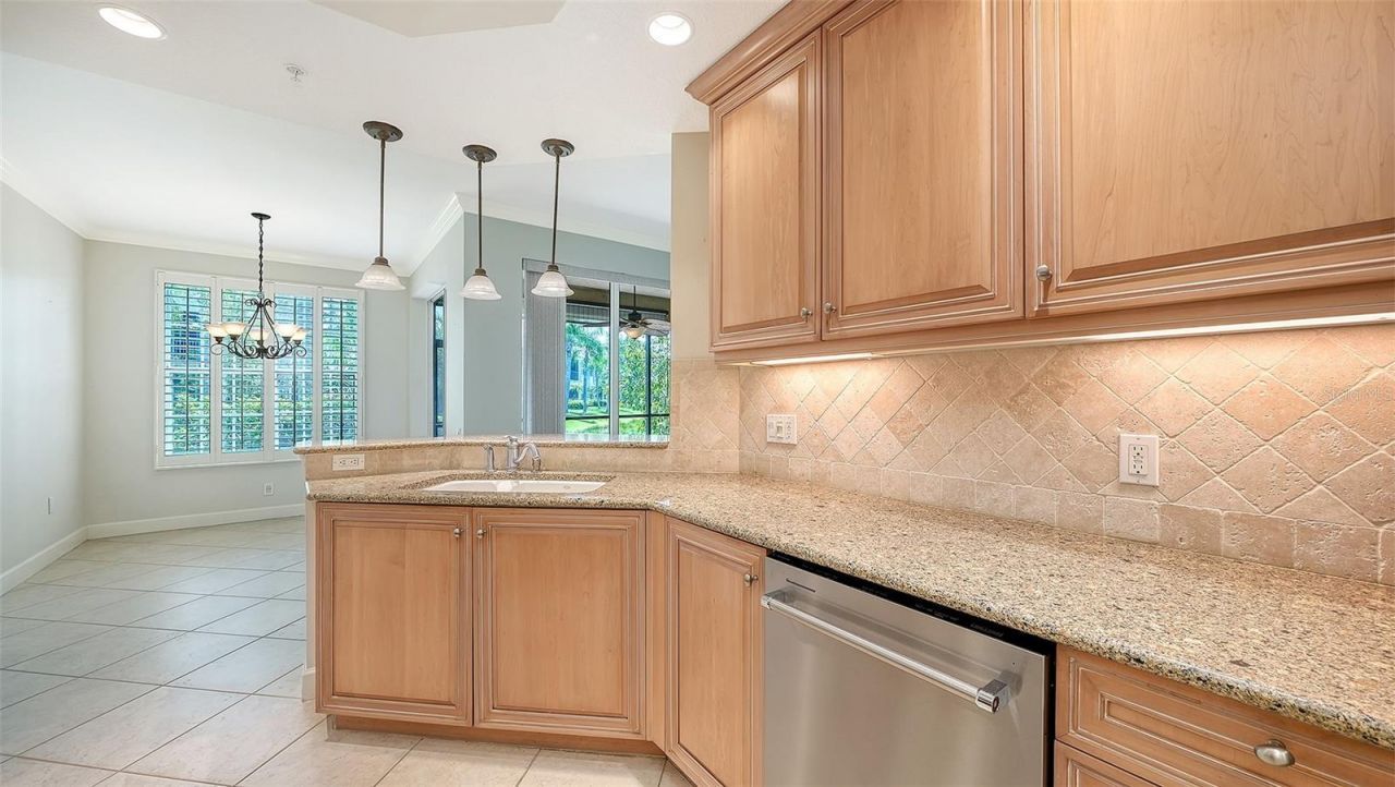 5211 Parisienne Place, Unit 101B27, Sarasota, FL 34238 Photo