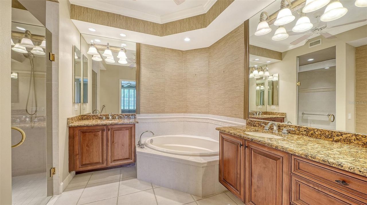 5211 Parisienne Place, Unit 101B27, Sarasota, FL 34238 Photo