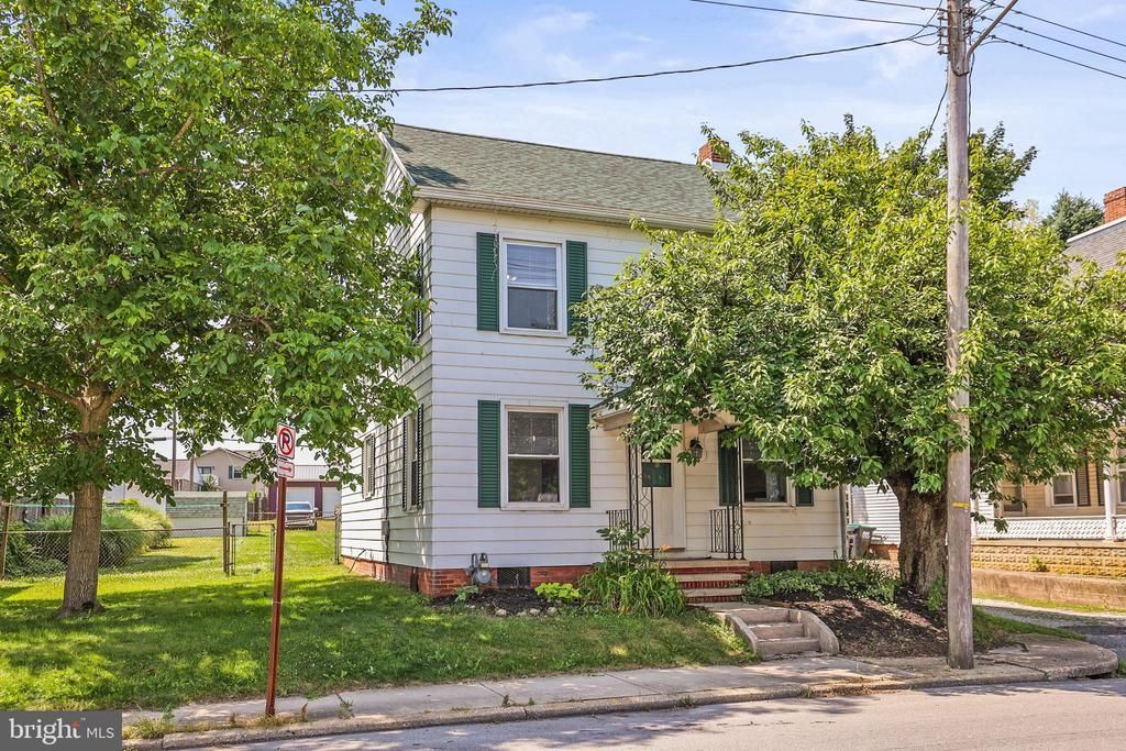 711 YORK STREET, HANOVER, PA 17331