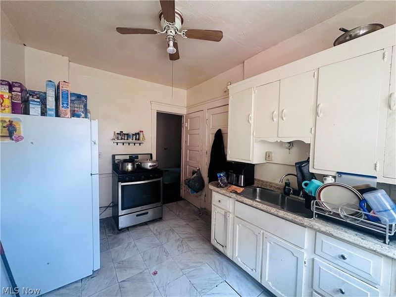 4108 Smith Avenue, Cleveland, OH 44109 Photo 3